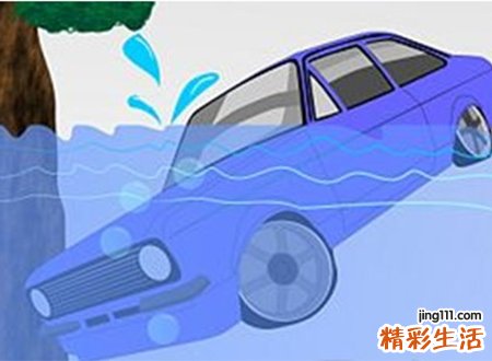 梦见桥断了自己和轿车一起落入水中
