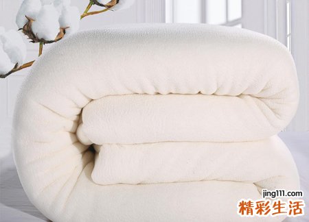 梦见好多棉被是什么预兆，做梦梦到很多棉被堆在一起