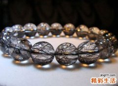 女的戴黑发晶好吗