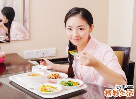 探视坐月子的人忌讳