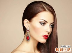 女性耳朵周围的痣代表什么