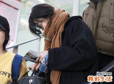 梦见找东西好不好，做梦梦到自己很慌乱的找东西