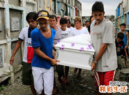 梦见黑色棺材好不好,做梦梦到一口大黑棺材