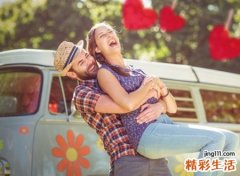 属羊和属蛇的相配吗，属羊男碰上属蛇女会有爱情火花吗