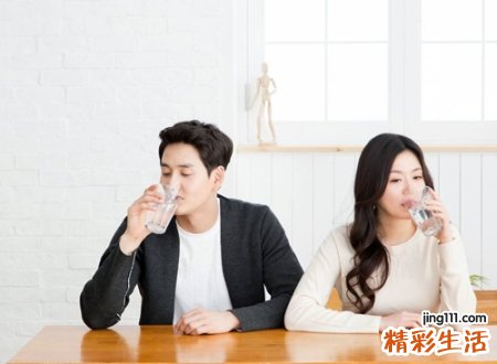 属虎和属牛的婚姻如何，生肖属牛女和属虎男相克吗
