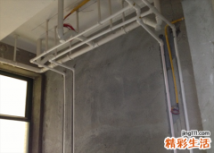 梦见洗手间里的水管漏水了