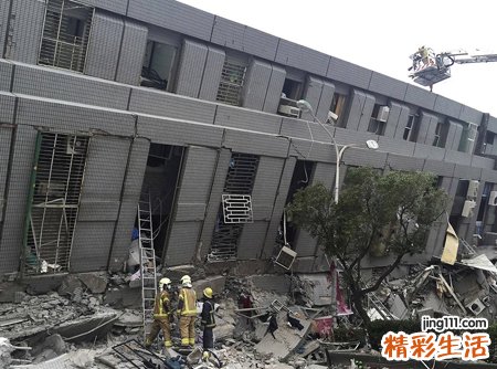 梦见大楼倒塌预示什么，梦到高楼倒塌自己没事