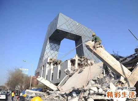 梦见大楼倒塌是什么意思，做梦梦到大楼在眼前倒塌