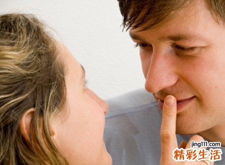 属龙的喜欢主动的女人，能让属龙男爱上的生肖女