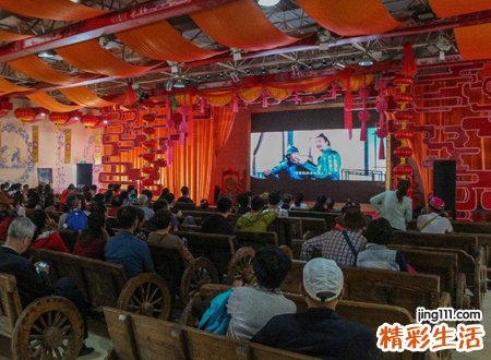 梦见看电影好吗，做梦梦到看电影时电影院塌了