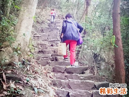梦见路很难走好不好，做梦梦到很危险很难走的路