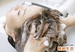 梦见别人洗头好不好，做梦梦到别人在自己家洗头