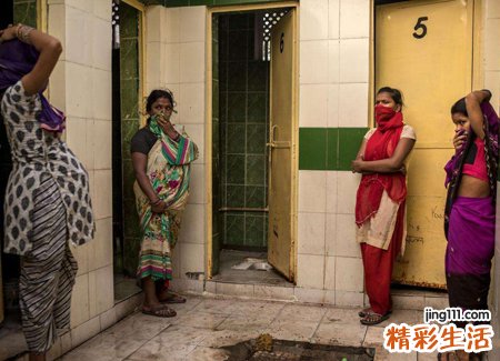 梦见如厕是什么意思，做梦梦到如厕被别人看见