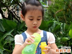 梦见小姑娘，梦到一个小姑娘偷吃了我的盒饭