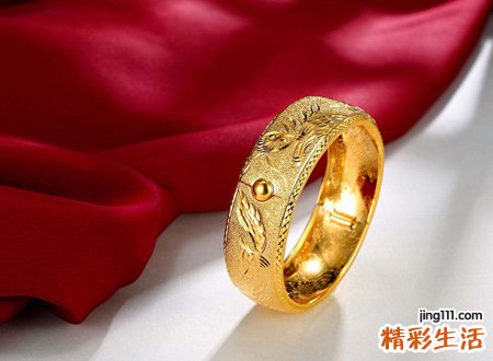 土命的人适合戴黄金吗