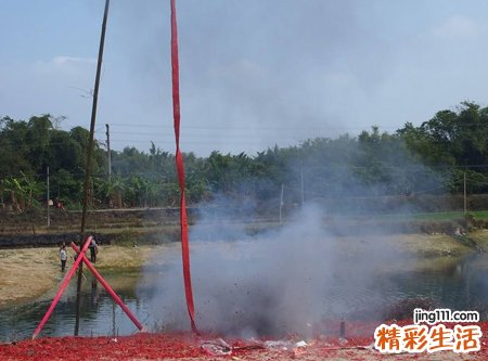 梦见放炮是什么意思，做梦梦到自己点炮放炮