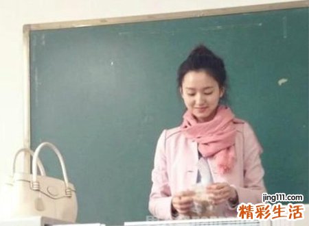 梦见老师好吗，做梦梦到老师抱着小男孩讲课