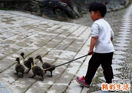 梦见抱着男孩好不好，已婚女人梦见抱个男孩