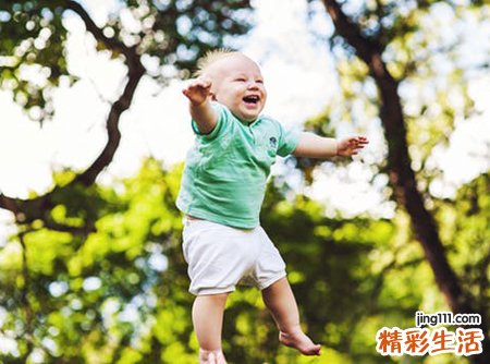 翀字五行属什么，翀字取名吉利吗