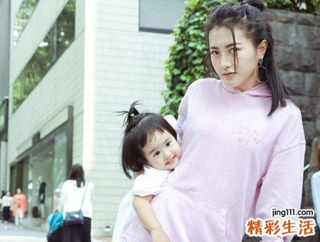 梦见抱孩子好吗，做梦梦到自己抱别人家的孩子