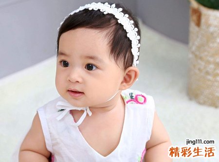 梦见抱男孩是什么意思，做梦梦到抱着别人家的男婴