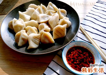 梦见吃饺子是什么意思，女人做梦梦到吃饺子