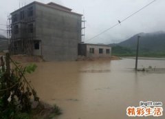 梦见房子被淹有什么预兆，女人梦见水淹房子