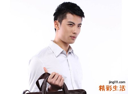 耳朵薄的男人面相