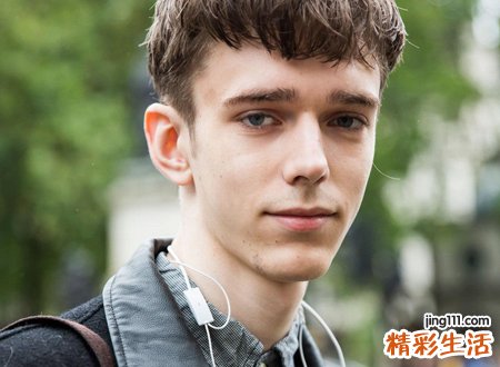 下巴有沟的男人能嫁吗