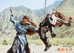 梦见有人拿刀追杀我好不好，做梦梦到小男孩拿刀追杀我