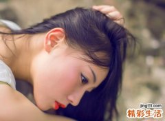 女人右下眼皮跳的预兆