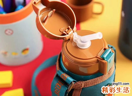梦见别人送我东西有什么寓意，做梦梦到别人给自己家送礼