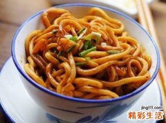 梦见别人吃面条预示什么，女人梦见别人吃面我没吃