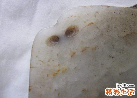 梦见玉碎有什么预兆，女人梦见自己玉镯碎了