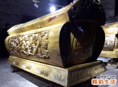 梦见有人抬棺材有什么预兆，做梦梦到人抬棺材从面前过