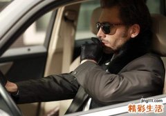 梦见朋友开车是什么意思，梦到别的女人开车