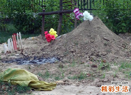 梦见坟墓预示什么，男人梦见坟墓好不好