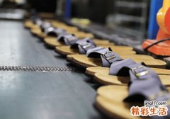 梦见卖拖鞋预示什么，梦到自己卖鞋给别人