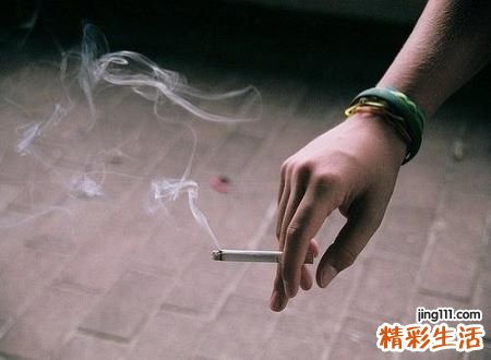 梦见自己抽烟预示什么，做梦梦到和别人一起抽烟