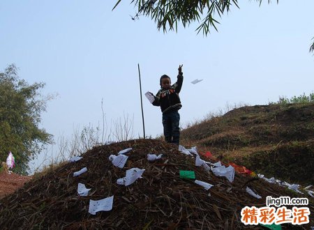 梦见坟是什么意思，做梦梦到一个坟头