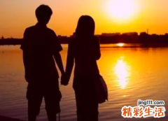 没谈过恋爱的男孩桃花运很旺 为什么有的男的桃花运特别好