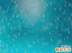 梦见打雷下雨有什么预兆，女人梦见下雨打雷闪电