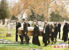 梦见下葬好不好，做梦梦到棺材下土安葬