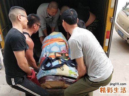 梦见自己搬家好不好，已婚女人梦见搬家