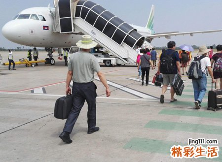 梦见赶不上飞机有什么预兆，做梦梦到拼命赶飞机没赶上