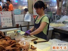 梦见吃饼有什么预兆，梦到吃饼吃到白色蛆虫