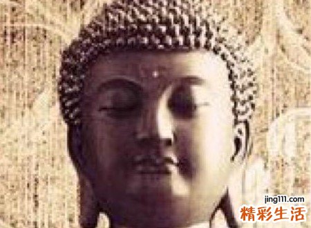 梦见佛祖有什么寓意，女人梦见金色的大佛