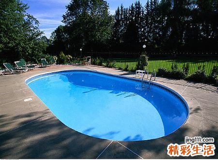 梦见游泳池好不好，已婚女人梦见游泳池