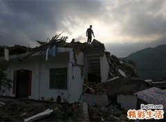 梦见大雨代表什么，做梦梦到别人家的房子被大雨淋塌