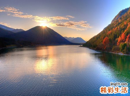 梦见月经血预示什么，做梦梦到自己来例假看见血了